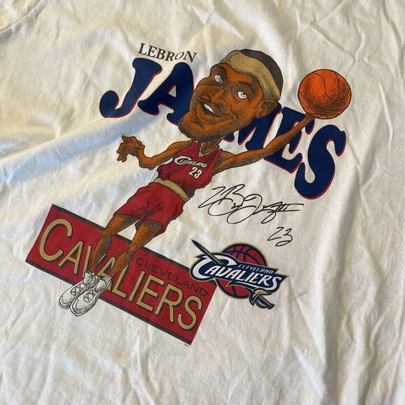 NWT LeBron James Cavs Caricature T-Shirt L Cleveland NBA - Picture 8 of 8